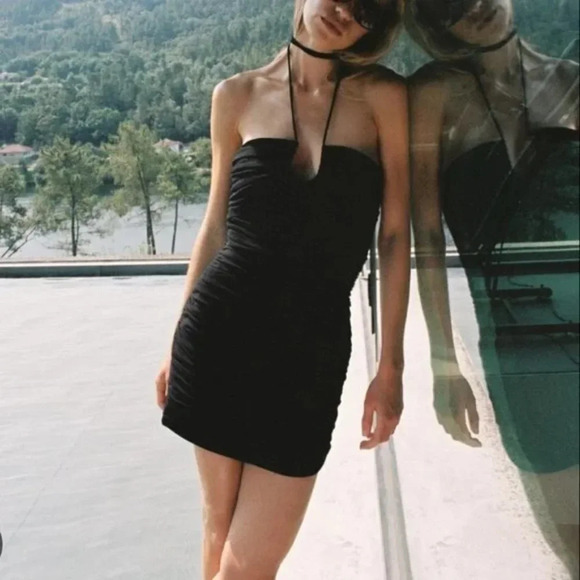 Zara  Halter Ruched Mini Dress Black Blogger Fav Sz L NWT - Picture 2 of 11